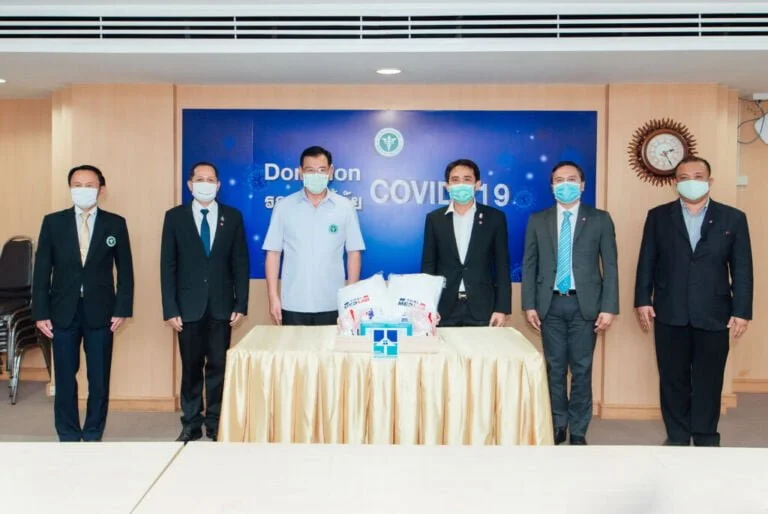 สมาคมธุรกิจรับสร้างบ้าน มอบอุปกรณ์การแพทย์แก่สถาบันบำราศนราดูร ร่วมสู้ภัย COVID-19