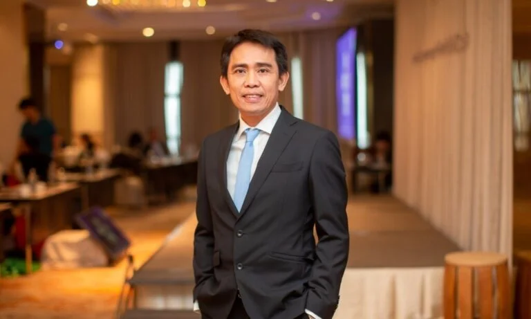 นายวรวุฒิ กาญจนกูล นายกสมาคมธุรกิจรับสร้างบ้าน (Home Builder Association : HBA)